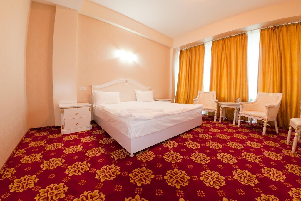 Complex Aristrocratos Hotell Mamaia Rum bild